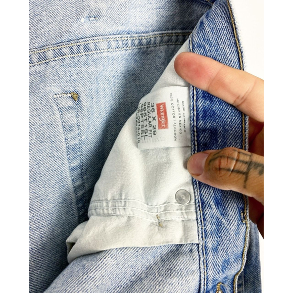 LEVIS STRONG DENIM - Picture 10 of 10